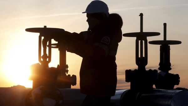 露エネルギー省「ロシアでの原油採掘の生産コストは1バレル平均2ドル」 - Sputnik 日本