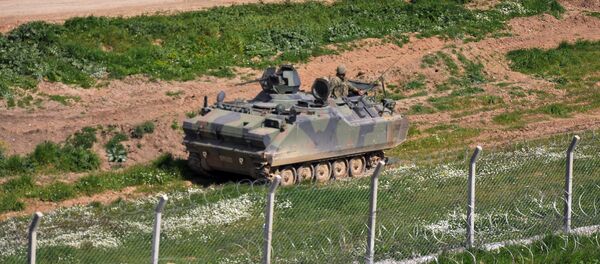 トルコとシリアの国境経由で夜の闇の中、テロリストがイドリブとアレッポに武器と増援部隊を送り込んでいる-ロシア国防省 トルコとシリアの国境経由で夜の闇の中、テロリストがイドリブとアレッポに武器と増援部隊を送り込んでいる-ロシア国防省 - Sputnik 日本