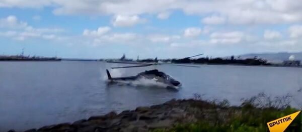 ハワイの真珠湾にヘリコプター墜落 ハワイの真珠湾にヘリコプター墜落 - Sputnik 日本