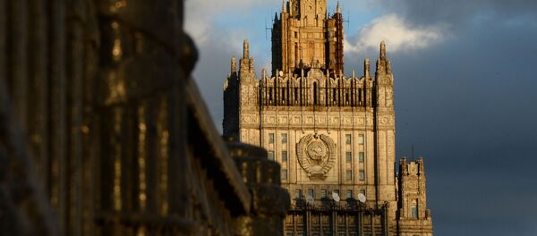 Вид на здание Министерства иностранных дел Российской Федерации с Бородинского моста в Москве Вид на здание Министерства иностранных дел Российской Федерации с Бородинского моста в Москве - Sputnik 日本
