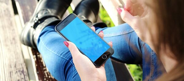 米アップル FBIのスマホ暗号解除命令を憲法に反すると無効申立て 米アップル FBIのスマホ暗号解除命令を憲法に反すると無効申立て - Sputnik 日本