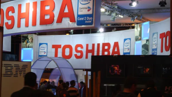 東芝株、ストップ安で20％下落　数千億円の大損失 - Sputnik 日本