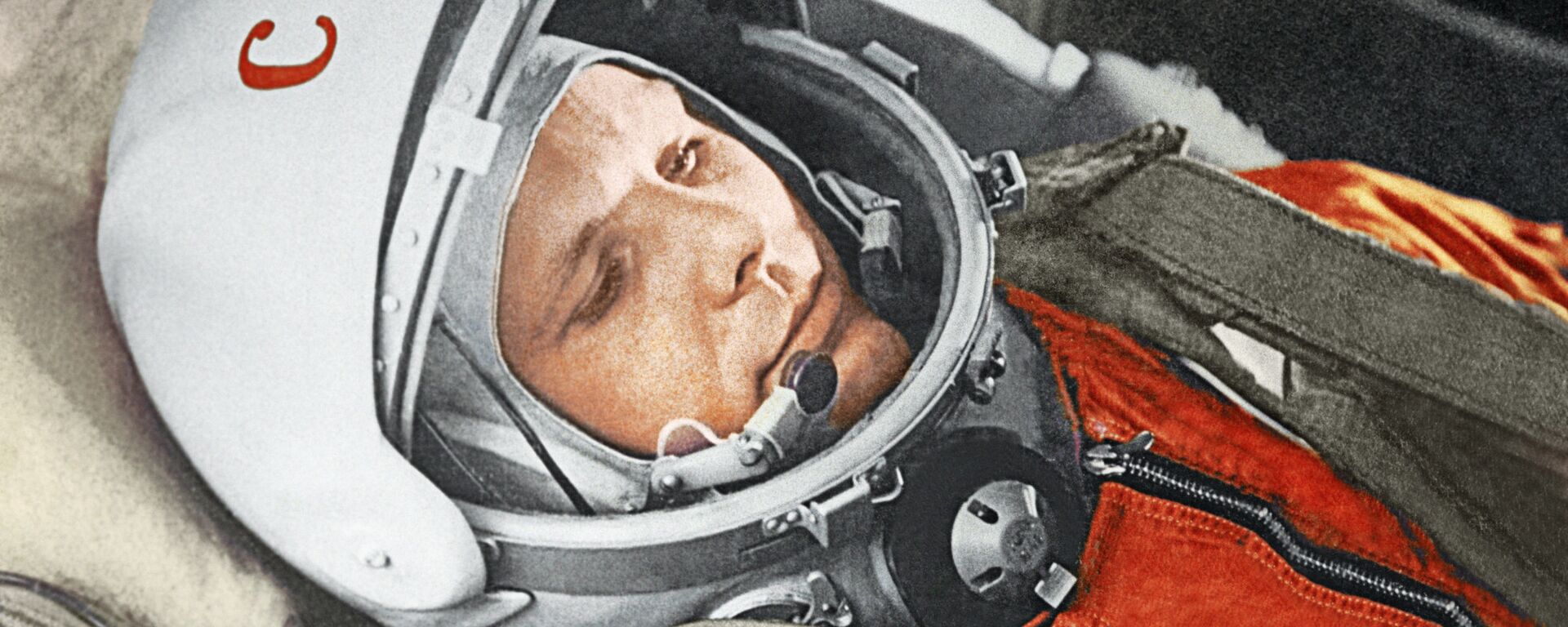 Летчик-космонавт Юрий Гагарин в кабине космического корабля “Восток” - Sputnik 日本, 1920, 20.05.2021