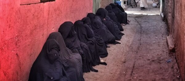 戦闘員、ダーイシュ（IS）から逃げるために「性奴隷」になる（動画） - Sputnik 日本