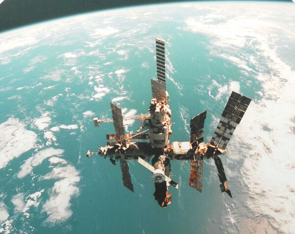 1992年6月17日、ロシアと米国は、宇宙研究領域における協力に関する合意を締結した。 - Sputnik 日本