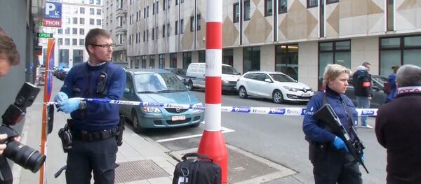 ブリュッセルの爆弾 犯人を乗せたタクシー運転手のおかげで見つかる ブリュッセルの爆弾 犯人を乗せたタクシー運転手のおかげで見つかる - Sputnik 日本