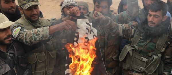 シリア軍、パルミラを完全に解放 - Sputnik 日本