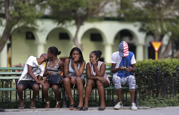 ハバナの広場でキューバの若者。 2016年3月24日 - Sputnik 日本