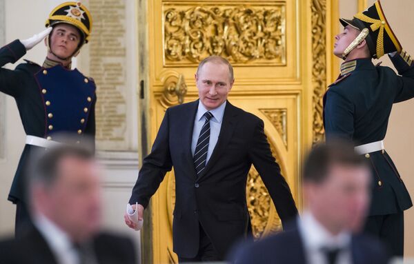４月5日、プーチン大統領は「パベーダ(勝利)」組織委員会会議を開き、71回目の戦勝記念日準備を主なテーマに話しあう。 - Sputnik 日本