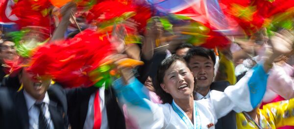 太陽節に向け準備するピョンヤンは旅行者でいっぱい 太陽節に向け準備するピョンヤンは旅行者でいっぱい - Sputnik 日本
