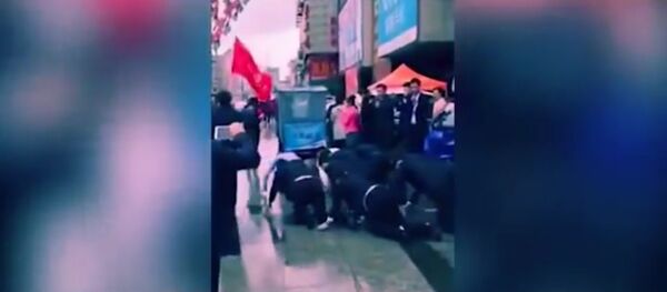 中国　売上向上のために四つん這いに - Sputnik 日本