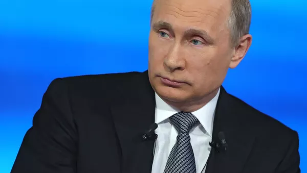 Президент РФ Владимир Путин во время ежегодной специальной программы Прямая линия с Владимиром Путиным - Sputnik 日本