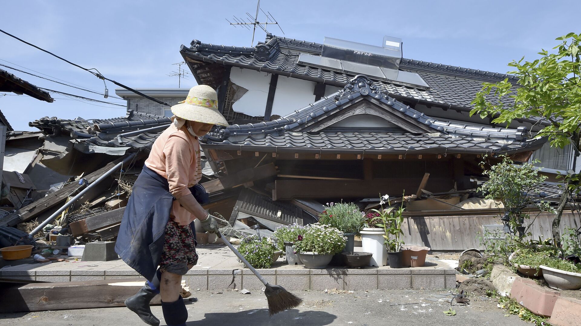日本、木曜以降230以上の地震、900人以上が死傷(アーカイブ写真) 日本、木曜以降230以上の地震、900人以上が死傷(アーカイブ写真) - Sputnik 日本, 1920, 16.04.2025
