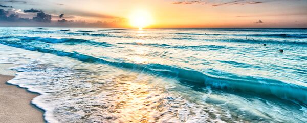 Закат солнца на песочном пляже Закат солнца на песочном пляже - Sputnik 日本