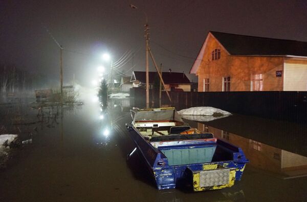 ヴォログダ州の２２の居住地区で、約２０００軒の一軒家が今も浸水している - Sputnik 日本