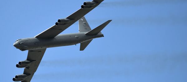 B‐５２ - Sputnik 日本