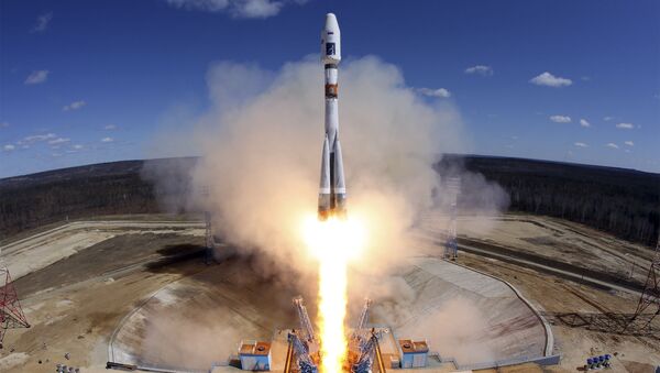 Старт ракеты-носителя Союз-2.1а с тремя российскими спутниками Ломоносов, Аист-2Д и SamSat-218 с космодрома Восточный - Sputnik 日本