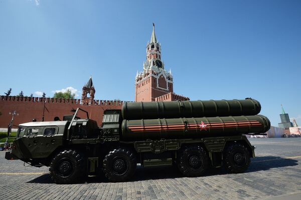 地対空ミサイルシステムＳ４００「トリウムフ」が入場。 - Sputnik 日本