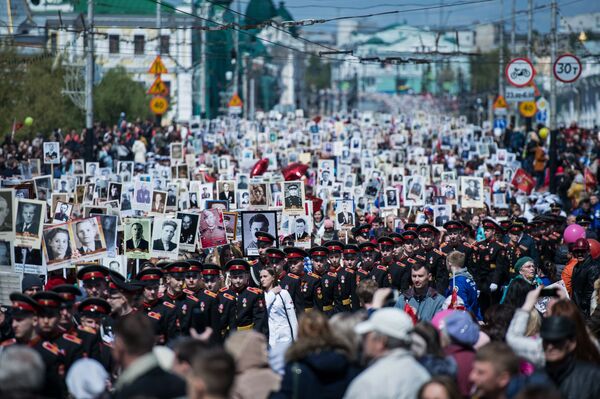 戦争功労者を記憶する市民運動「不滅の連隊」、シベリアの町、オムスク - Sputnik 日本