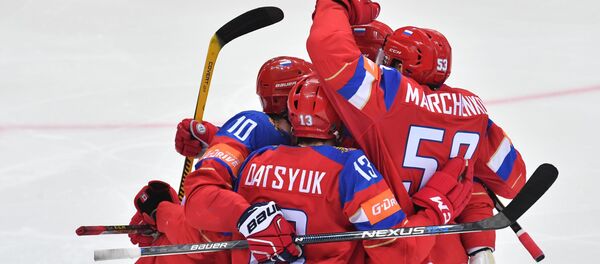 Игроки сборной России по хоккею во время матча Россия - Швеция - Sputnik 日本
