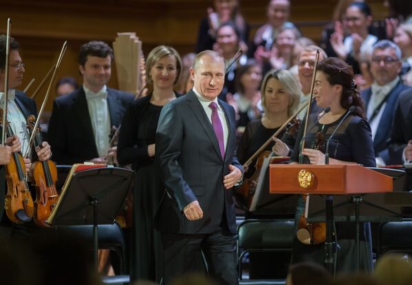 マリインスキー劇場交響楽団のコンサートでロシアのプーチン大統領 - Sputnik 日本