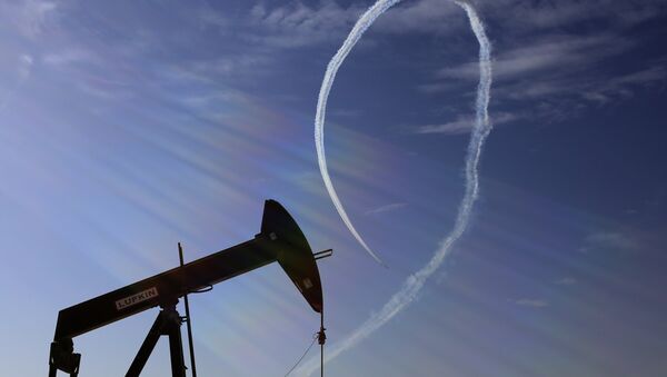 米エネルギー省のデータ背景に原油価格低下続く - Sputnik 日本
