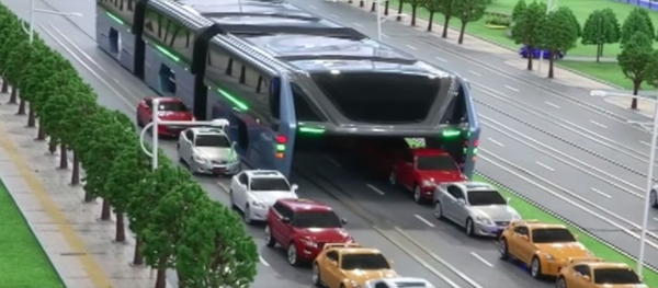 中国　1200人を運ぶことができる特殊バスの試験車を披露（動画） - Sputnik 日本