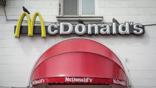 米マクドナルドのお客　ハンバーガーの中にウジ虫.発見 - Sputnik 日本