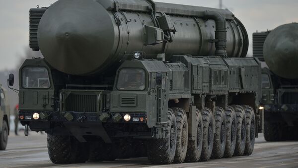 露国防省、ロシア弾道ミサイルの装填の様子を公開 - Sputnik 日本