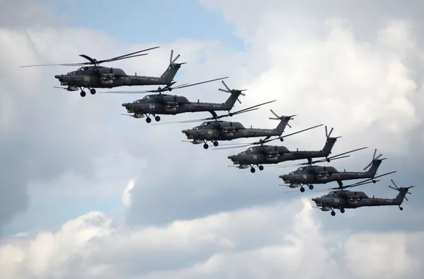 リャザン州における国際コンクール「アヴィアダルツ-2015」全ロシアステージでヘリMi-28N「ナイトハンター」を操るアクロバットチーム「ベルクト」 リャザン州における国際コンクール「アヴィアダルツ-2015」全ロシアステージでヘリMi-28N「ナイトハンター」を操るアクロバットチーム「ベルクト」 - Sputnik 日本