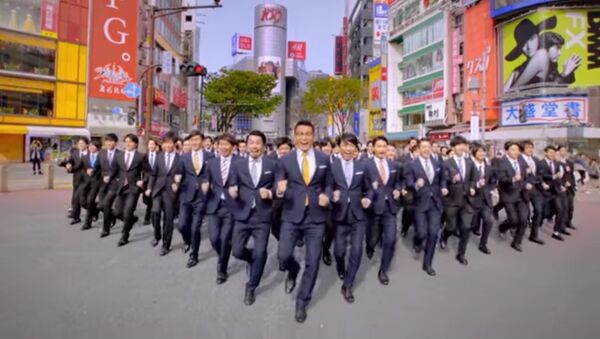 WORLD ORDERの新曲でスーツ姿の100人が踊る - Sputnik 日本