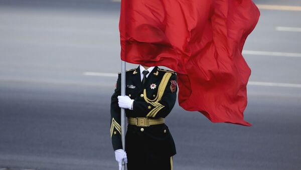 Почетный караул с национальным флагом КНР в Пекине - Sputnik 日本