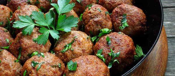 Мясные фрикадельки на сковородке - Sputnik 日本