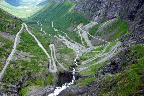 ノルウェー、 トロルスティーゲンの道、ノルウェーでも最も人気の観光スポットのひとつ ノルウェー、 トロルスティーゲンの道、ノルウェーでも最も人気の観光スポットのひとつ - Sputnik 日本