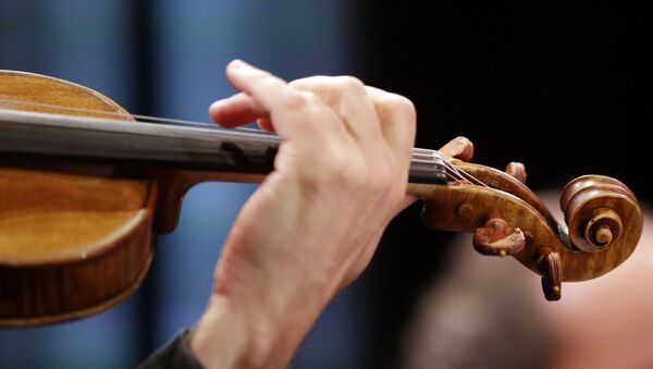 ロシアの楽団と日本人バイオリニストが岩手で復興支援演奏会を開催 - Sputnik 日本
