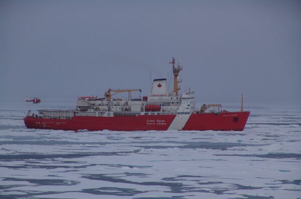カナダの砕氷船「ルイスＳ、聖ローエント」が沿岸警備中 - Sputnik 日本