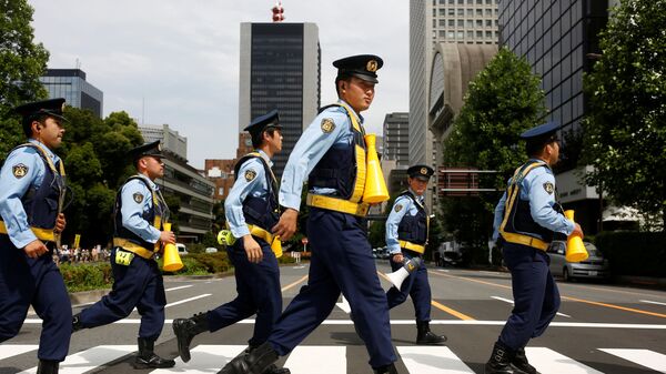Японские полицейские в Токио - Sputnik 日本