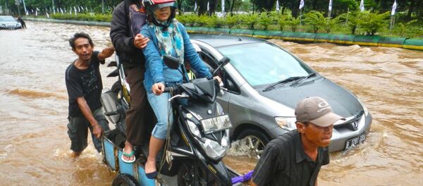 インドネシア・ジャワ島での土砂崩れ明細が公開 インドネシア・ジャワ島での土砂崩れ明細が公開 - Sputnik 日本