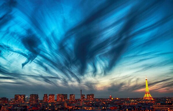 羽毛のような雲、パリの夕焼け羽毛のような雲、パリの夕焼け - Sputnik 日本