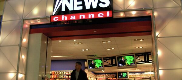 フォックスニュース司会者、ロシア語で話し出す　放送中【動画】 - Sputnik 日本