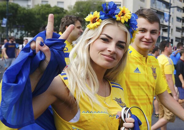 ウクライナの応援団、マルセーユのスタジアムに到着 - Sputnik 日本