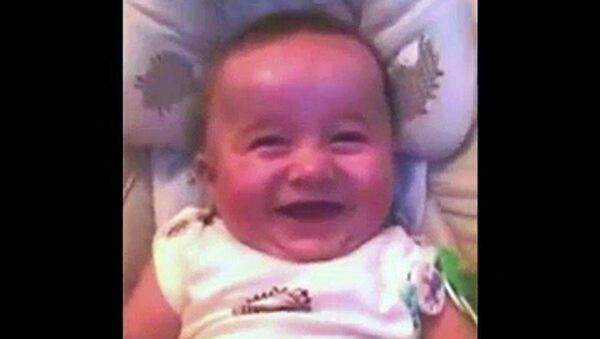 ロシアの大笑いの赤ちゃんがYouTubeで大ヒット - Sputnik 日本