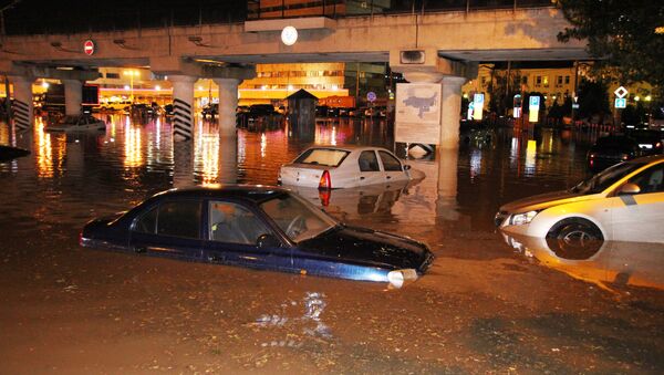 ロシア南部、ロストフ・ナ・ドゥヌーで豪雨による大洪水、死者も（写真・動画） - Sputnik 日本