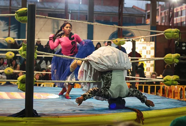 ボリビアの女子プロレス「チョリータス・ルチャドラス」。 ボリビアの女子プロレス「チョリータス・ルチャドラス」。 - Sputnik 日本