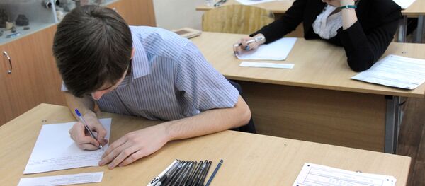 エストニアで難聴児童に自分の人生における音楽の役割についての作文が要求 - Sputnik 日本