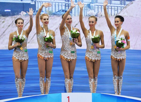 ロシア代表団、新体操Ｗ杯ロシア大会団体総合で第１位に輝き、表彰台に - Sputnik 日本
