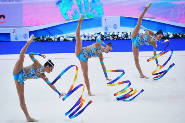 スペイン代表団、新体操Ｗ杯のファイナルで５本のリボンを使った団体演技 - Sputnik 日本