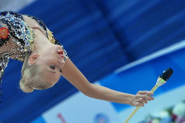 ヤーナ・クドリャフツェヴァ選手（ロシア）、クラブを使った演技、個人総合で - Sputnik 日本