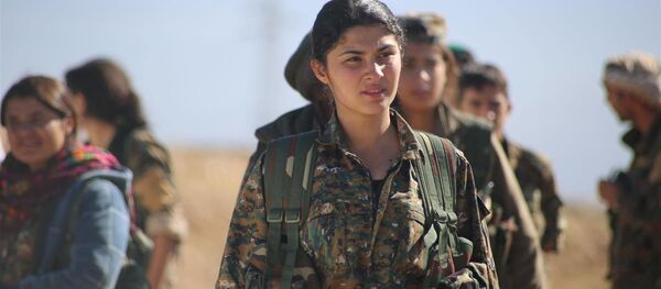 「ダーイシュ」との戦いに女性たちが加わる―スプートニク独占インタビュー 「ダーイシュ」との戦いに女性たちが加わる―スプートニク独占インタビュー - Sputnik 日本