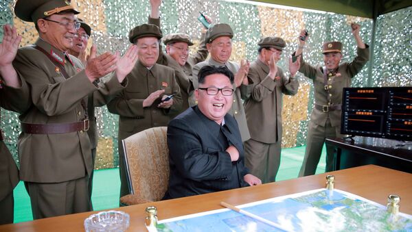 「米国人と日本人にとって北朝鮮のミサイル発射は毎回贈り物だ」 - Sputnik 日本